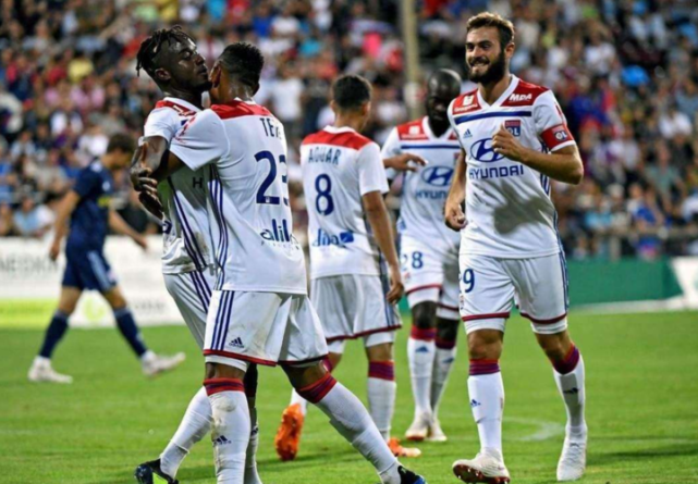 武汉三镇训练开放日，冲刺阶段临场应变引欢呼，法甲在即，控场能力受关注的简单介绍