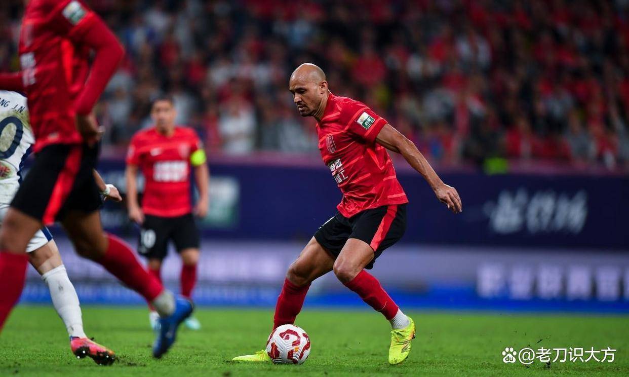 关于赛后亚冠焦点战;成都蓉城再遭质疑;态度坚定;年轻球员得到机会的信息 关于赛后亚冠焦点战;成都蓉城再遭质疑;态度坚定;年轻球员得到机会的信息