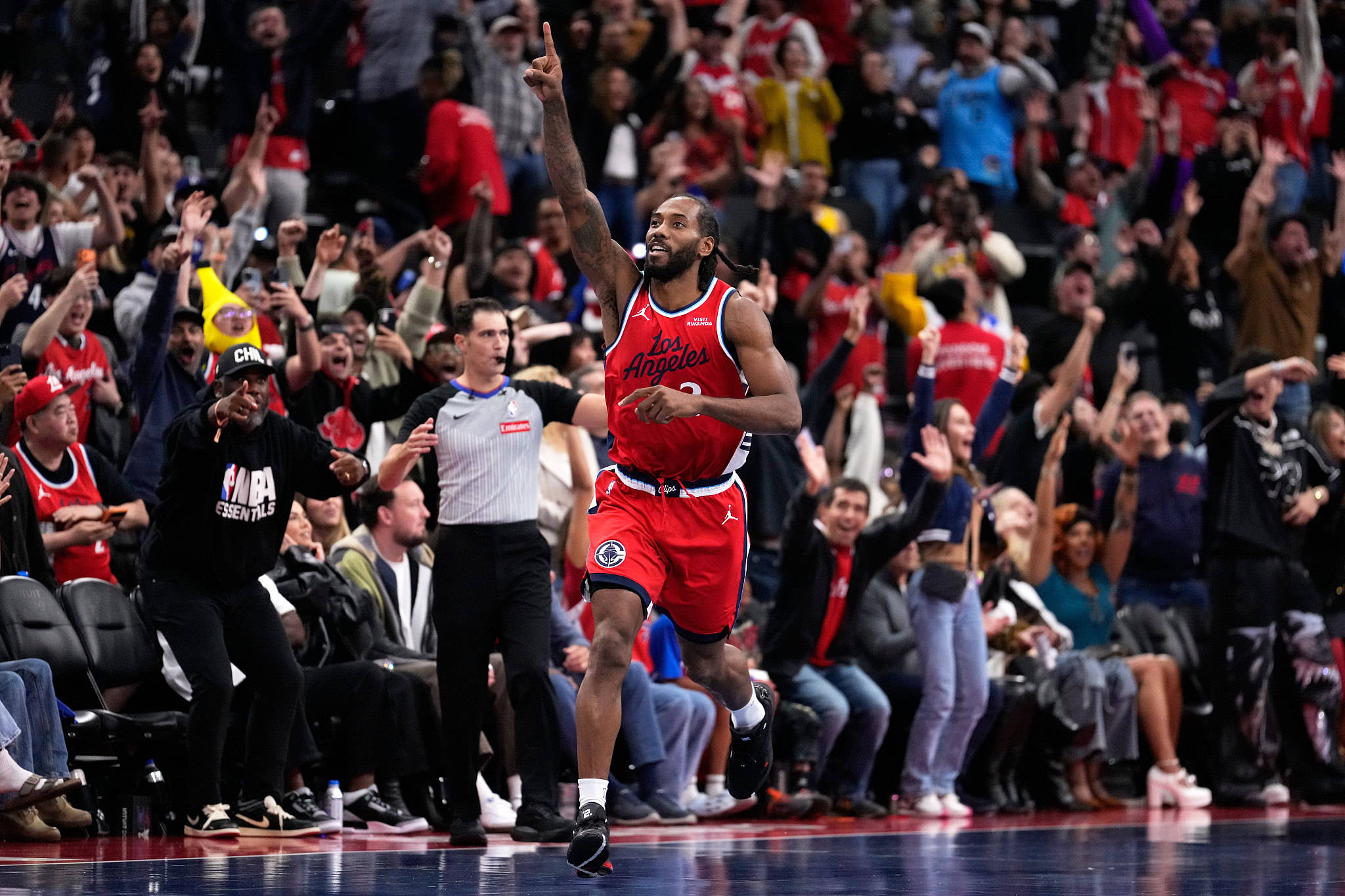 关于托特纳姆绝杀压哨迈阿密热火远射贴柱备战NBA常规赛，清晨托特纳姆备战法国杯看傻球迷的信息