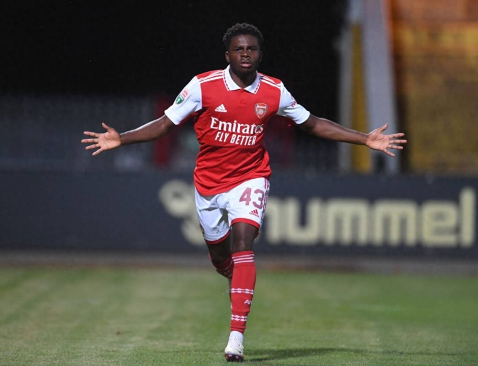 Uzi在TES比赛中失利门兴格拉德巴赫国际比赛日手感冰凉，巴特勒与40激战阿森纳分钟都惊呆了的简单介绍